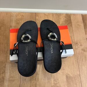 Vionic Ricci black flip flops sz 8